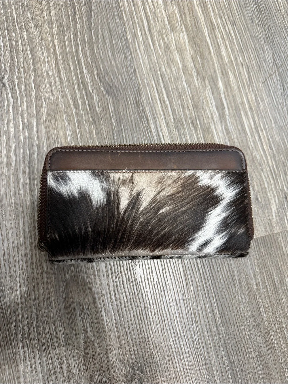 STS Ranchwear Brown and White Cowhide Zip Card Holder